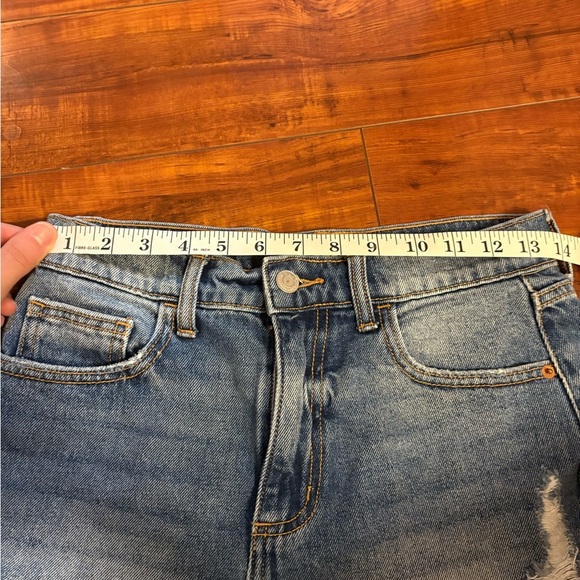 Cello Women’s Blue Summer Beach Vacation Ripped Distress Blue Jean Short Size 27 - Picture 11 of 15